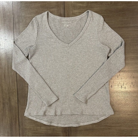 American Eagle Ribbed Knit VNeck Long Sleeve Top Light Gray Soft Stretchy Medium - Picture 10 of 10